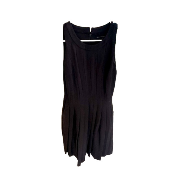 🌿White House Black Market black cocktail pleated dress - size 00🌿 - Picture 1 of 7